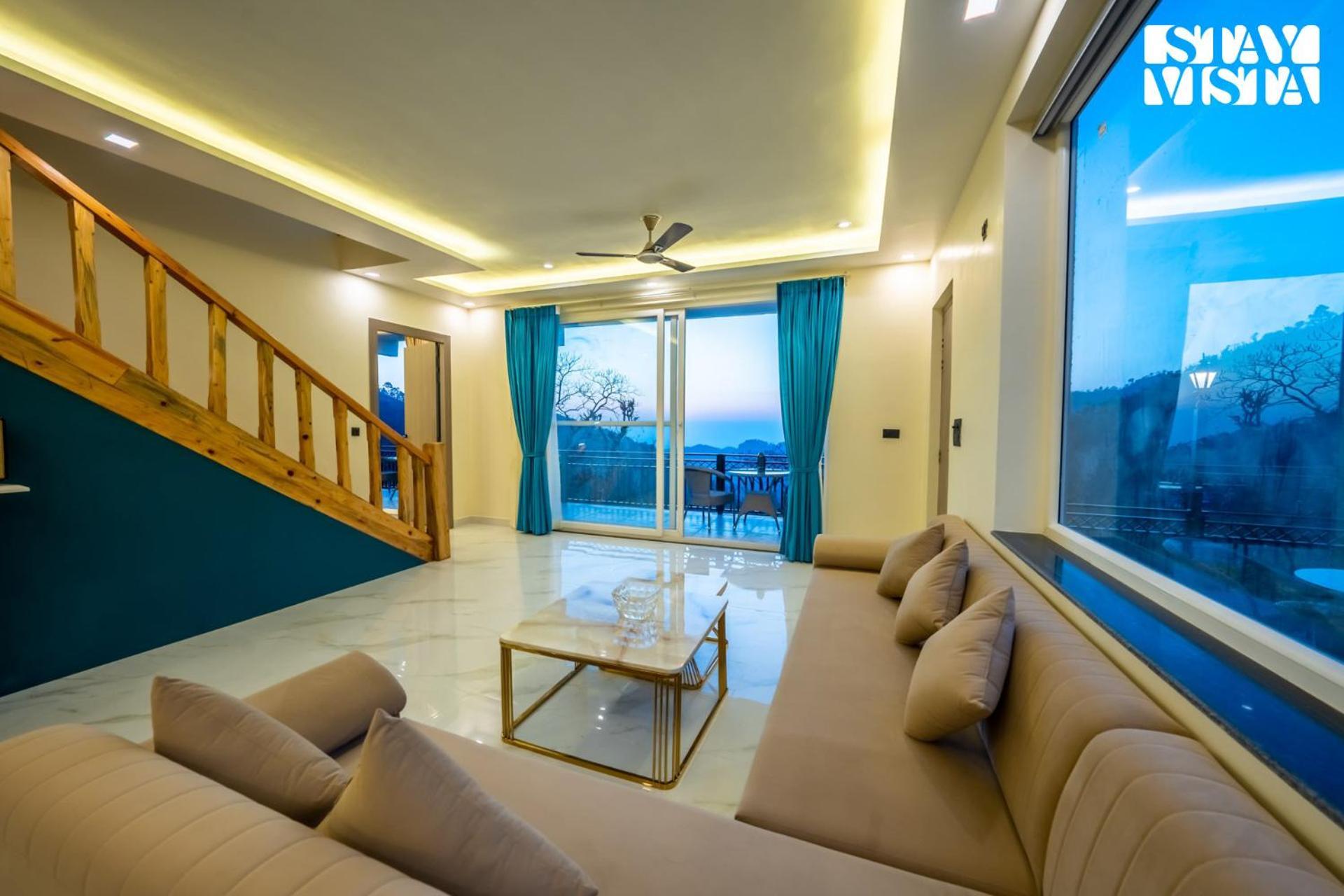 Stayvista At Sunset Springs With Pool & Views Найнитал Экстерьер фото