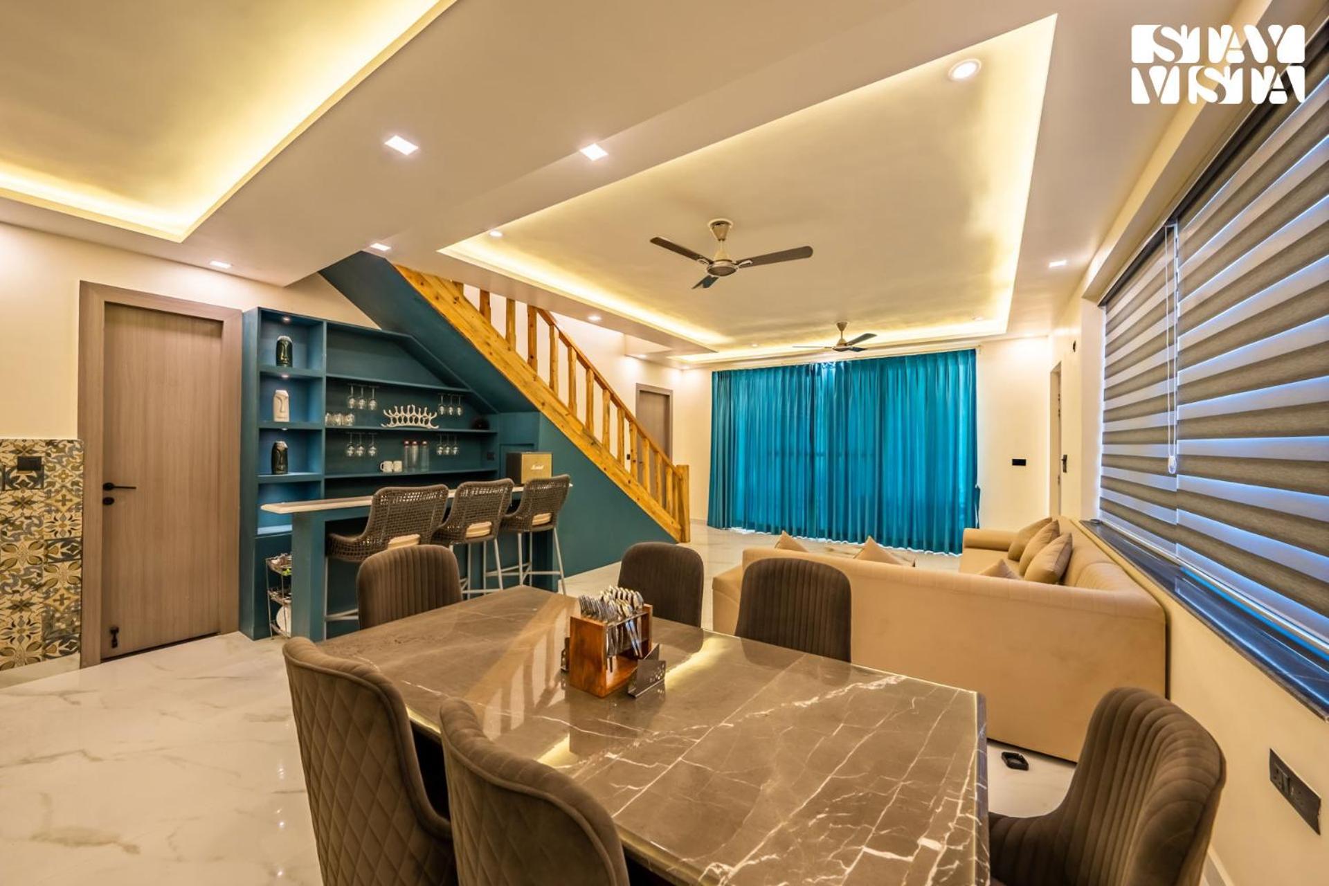 Stayvista At Sunset Springs With Pool & Views Найнитал Экстерьер фото