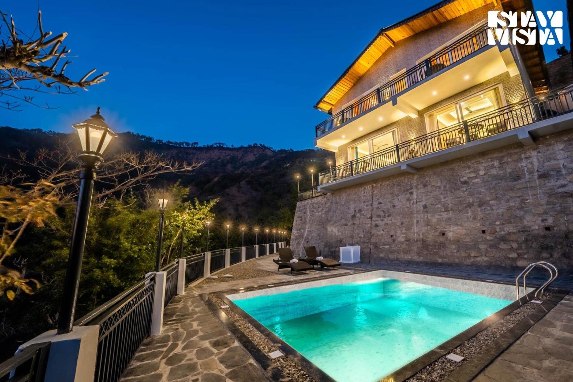 Stayvista At Sunset Springs With Pool & Views Найнитал Экстерьер фото